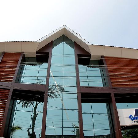 Roopmahal Hotel Thiruvananthapuram Ngoại thất bức ảnh