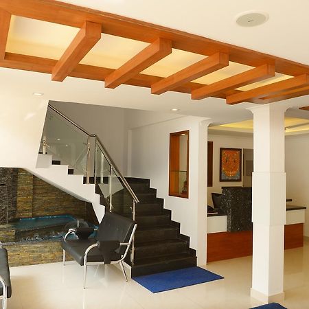 Roopmahal Hotel Thiruvananthapuram Ngoại thất bức ảnh