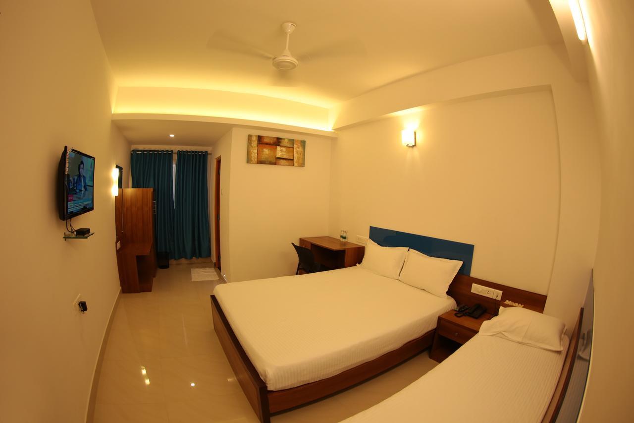 Roopmahal Hotel Thiruvananthapuram Ngoại thất bức ảnh