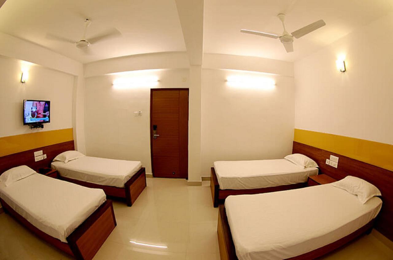 Roopmahal Hotel Thiruvananthapuram Ngoại thất bức ảnh
