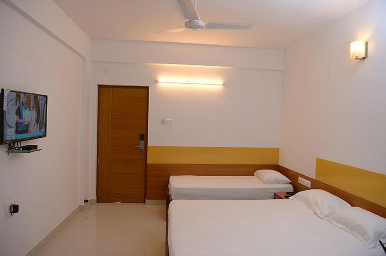 Roopmahal Hotel Thiruvananthapuram Ngoại thất bức ảnh